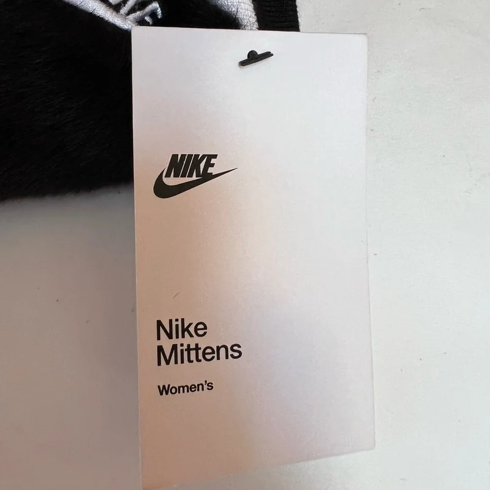 Nike Faux Fur Black Warm Mittens NWT